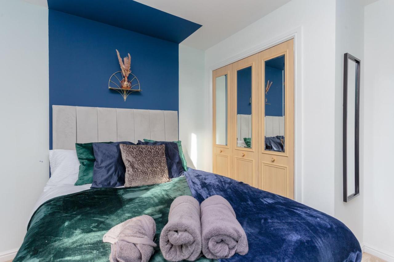 Stylish 2 Bedroom Apartment In Единбург Екстериор снимка