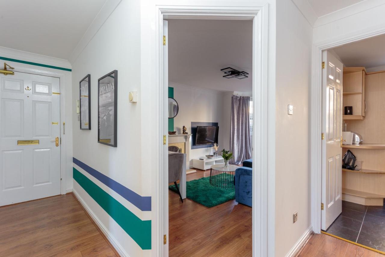 Stylish 2 Bedroom Apartment In Единбург Екстериор снимка
