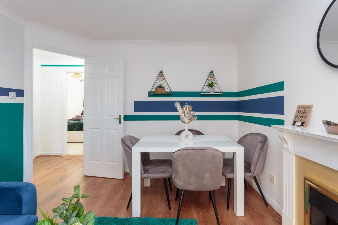 Stylish 2 Bedroom Apartment In Единбург Екстериор снимка
